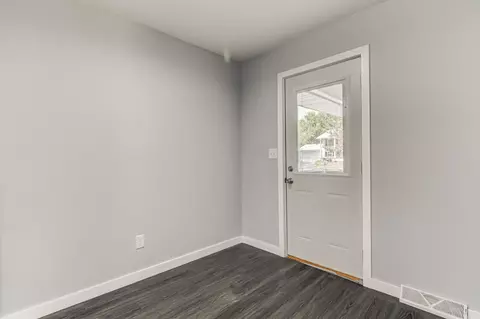 100 Whitefield Rd, Springfield, IL 62704 photo 6