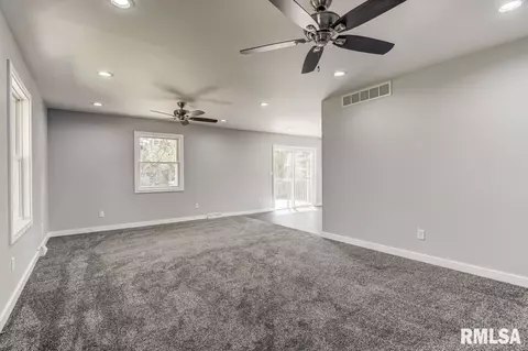 100 Whitefield Rd, Springfield, IL 62704 photo 15