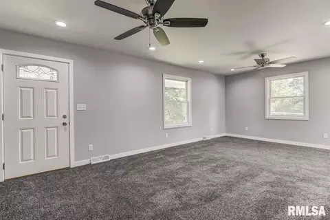 100 Whitefield Rd, Springfield, IL 62704 photo 17