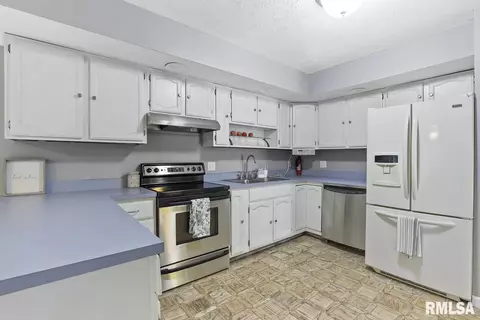 44 Lucerne Dr, Springfield, IL 62707 photo 5