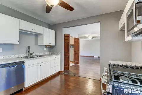 2900 S 3rd St, Springfield, IL 62703 photo 9