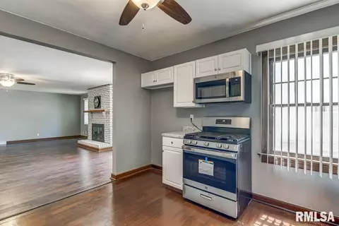 2900 S 3rd St, Springfield, IL 62703 photo 11