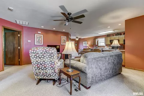 1801 Plover Rd, Springfield, IL 62711 photo 2