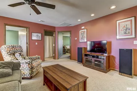 1801 Plover Rd, Springfield, IL 62711 photo 3