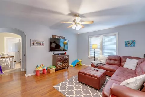 212 N Illinois St, Springfield, IL 62702 photo 5