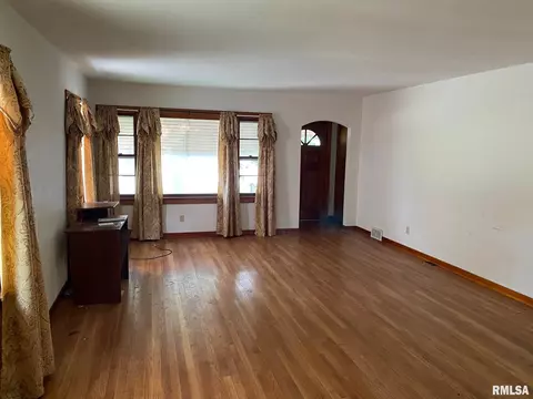 1030 N Macarthur St, Springfield, IL 62702 photo 6