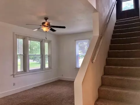 124 N Amos Ave, Springfield, IL 62702 photo 4