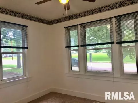 124 N Amos Ave, Springfield, IL 62702 photo 13