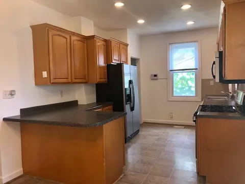 124 N Amos Ave, Springfield, IL 62702 photo 8