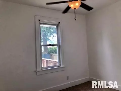 124 N Amos Ave, Springfield, IL 62702 photo 12