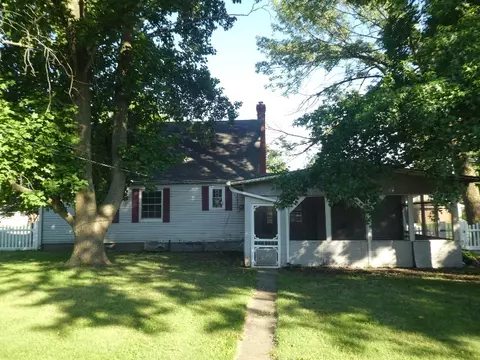 315 E Oak St, Gillespie, IL 62033 photo 17