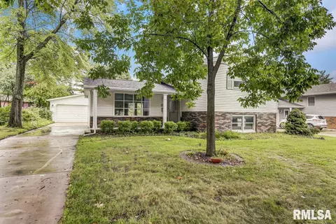 2115 Shabbona Dr, Springfield, IL 62703 photo 1