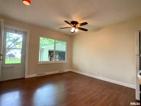 1960 Stanhope Rd, Springfield, IL 62702 photo 3