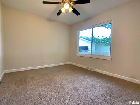 1960 Stanhope Rd, Springfield, IL 62702 photo 13