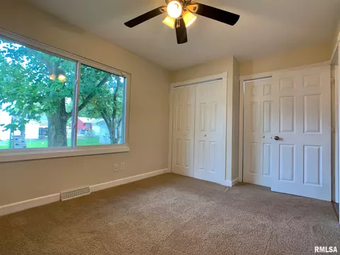 1960 Stanhope Rd, Springfield, IL 62702 photo 11