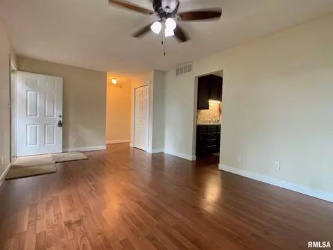 1960 Stanhope Rd, Springfield, IL 62702 photo 4