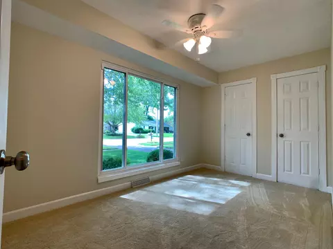 1960 Stanhope Rd, Springfield, IL 62702 photo 8