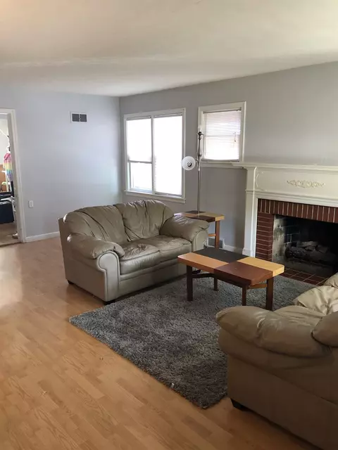 1438 N 6th St, Springfield, IL 62702 photo 9