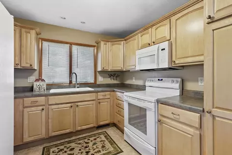 109 Nottingham Rd, Springfield, IL 62704 photo 4