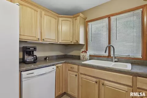 109 Nottingham Rd, Springfield, IL 62704 photo 6