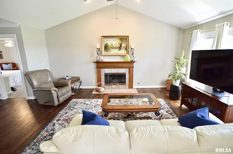 2320 Redlands Dr, Springfield, IL 62711 photo 5