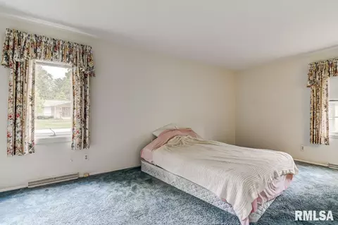 21 Glen Eagle Dr, Springfield, IL 62704 photo 14