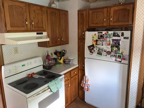 2128 Holmes Rd, Springfield, IL 62704 photo 6