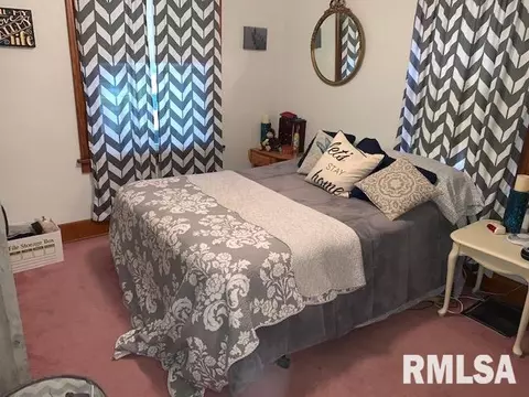 2128 Holmes Rd, Springfield, IL 62704 photo 8