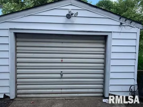 2128 Holmes Rd, Springfield, IL 62704 photo 13