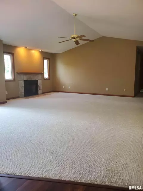 3405 Crystal Lake Dr, Springfield, IL 62711 photo 4