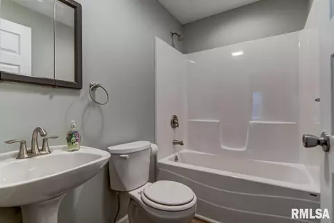 2143 S 4th St, Springfield, IL 62703 photo 18