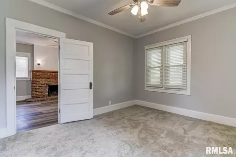 2143 S 4th St, Springfield, IL 62703 photo 15
