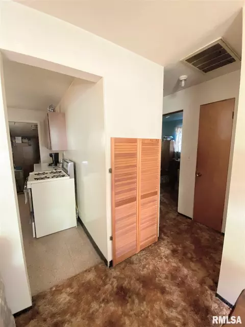 3005 S 12th St, Springfield, IL 62703 photo 9