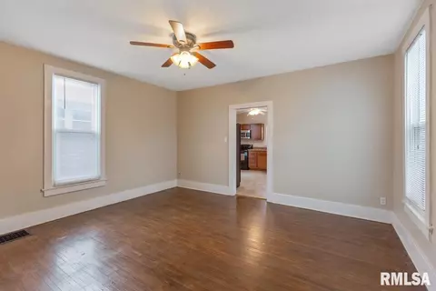 1624 S 8th St, Springfield, IL 62703 photo 5
