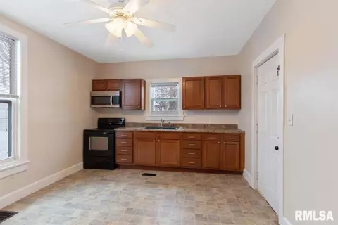 1624 S 8th St, Springfield, IL 62703 photo 9