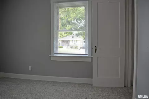 2628 Yale Blvd, Springfield, IL 62703 photo 4