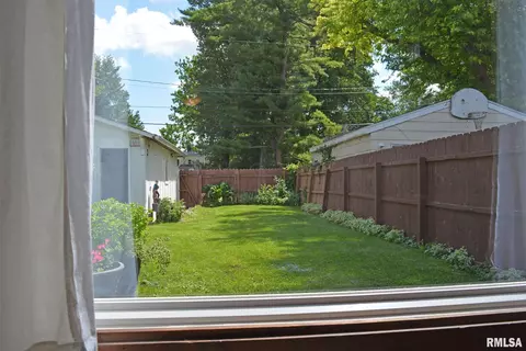 2628 Yale Blvd, Springfield, IL 62703 photo 9
