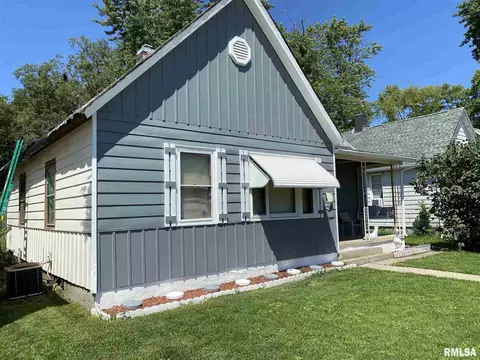 1027 N 15th St, Springfield, IL 62702 photo 3