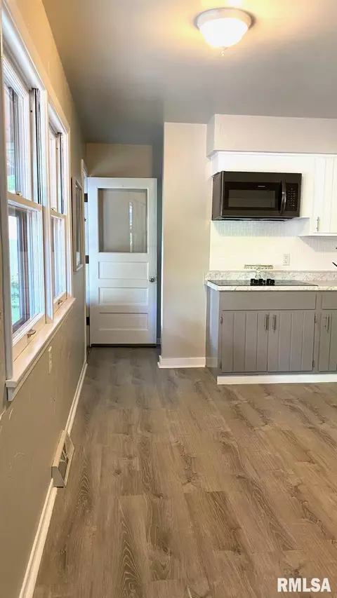 2349 Chatham, Springfield, IL 62704 photo 13