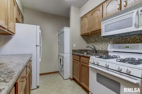 433 Durkin Dr, Springfield, IL 62704 photo 7