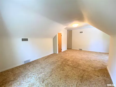 2023 S Douglas Ave, Springfield, IL 62704 photo 17