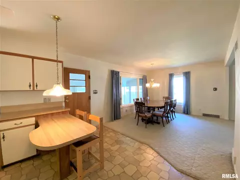 2023 S Douglas Ave, Springfield, IL 62704 photo 12
