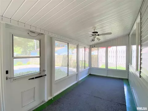 2023 S Douglas Ave, Springfield, IL 62704 photo 13