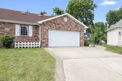 2605 Montega Dr, Springfield, IL 62704 photo 2