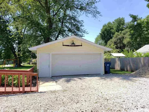 821 N Hill St, Springfield, IL 62702 photo 13