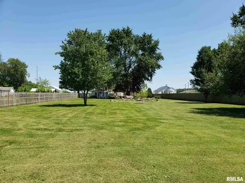 821 N Hill St, Springfield, IL 62702 photo 15
