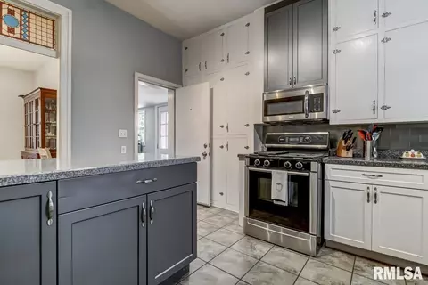 120 S Macarthur Blvd, Springfield, IL 62704 photo 9
