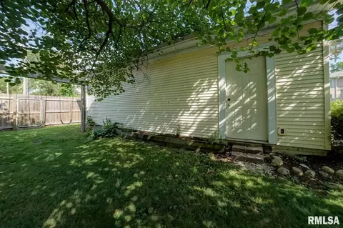 819 S Douglas Ave, Springfield, IL 62704 photo 41