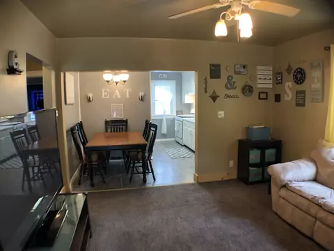 2332 S 8th St, Springfield, IL 62703 photo 3