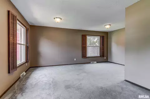 420 Armor Rd, Springfield, IL 62704 photo 4